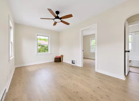 Living - 910 25th St, Moline, IL 61265 photo 4 of 4