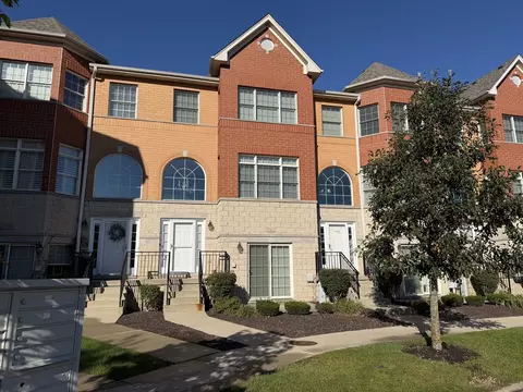 17942 Fountain Cir, Orland Park, IL 60467