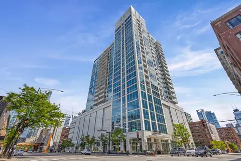 757 N Orleans St #1901, Chicago, IL 60654