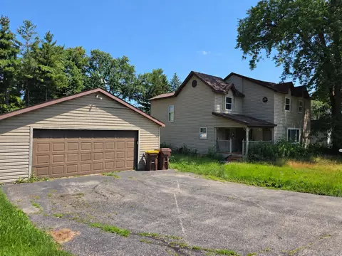 8404 Dorr Rd, Wonder Lake, IL 60097