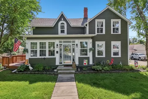 322 W High St, Sycamore, IL 60178