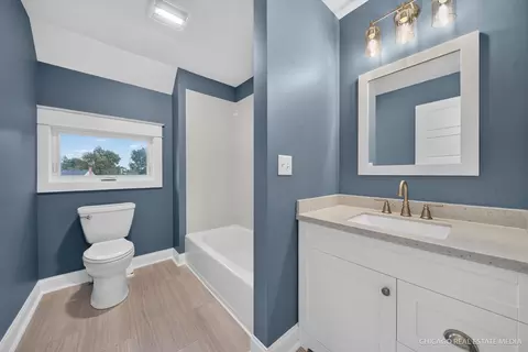 Bath - 324 Maple St, Marengo, IL 60152 photo 1 of 4