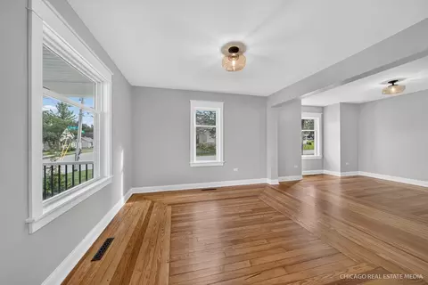 Living - 324 Maple St, Marengo, IL 60152 photo 3 of 6