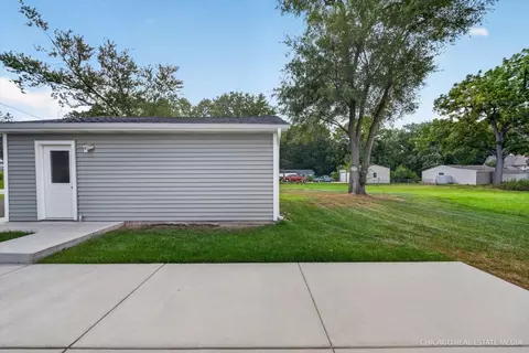 Exterior - 324 Maple St, Marengo, IL 60152 photo 2 of 3