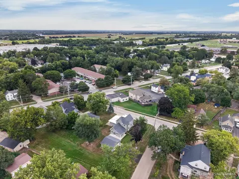 View/Area - 324 Maple St, Marengo, IL 60152 photo 3 of 6
