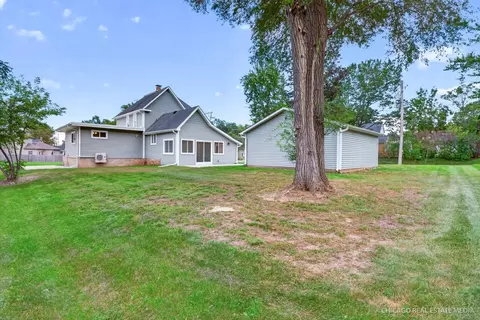 Exterior - 324 Maple St, Marengo, IL 60152 photo 3 of 3