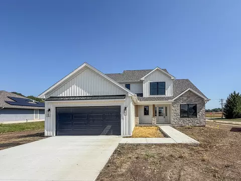 502 N Beacon Hill Cir, Urbana, IL 61802