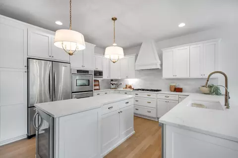 Kitchen - 1311 Beed Ave, Elburn, IL 60119 photo 2 of 3