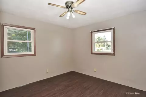 Bedroom - 206 S Maple Ave, Byron, IL 61010 photo 2 of 3
