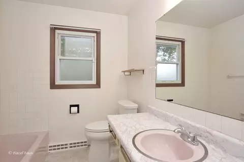 Bath - 206 S Maple Ave, Byron, IL 61010 photo 1 of 3