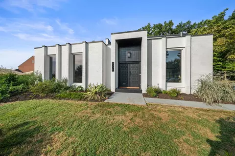 6005 Bishops Pl, Saint Louis, MO 63109