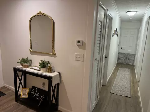 Entry Way - 1214 E Grayson St E, Benton, IL 62812 photo 3 of 3
