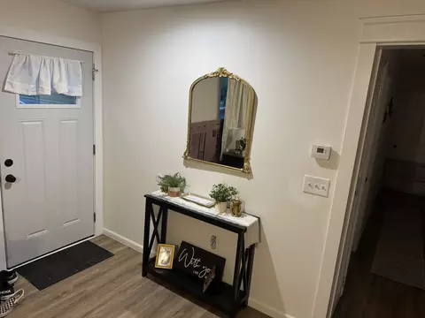Entry Way - 1214 E Grayson St E, Benton, IL 62812 photo 1 of 3