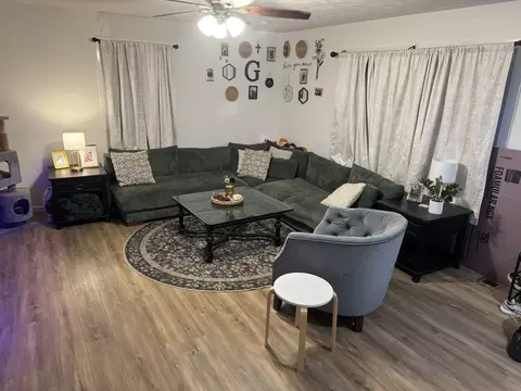 Living - 1214 E Grayson St E, Benton, IL 62812 photo 1 of 2