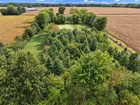 View/Area - 2076 N State Rd, Flora, IL 62839 photo 2 of 12