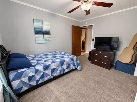Bedroom - 2076 N State Rd, Flora, IL 62839 photo 5 of 8