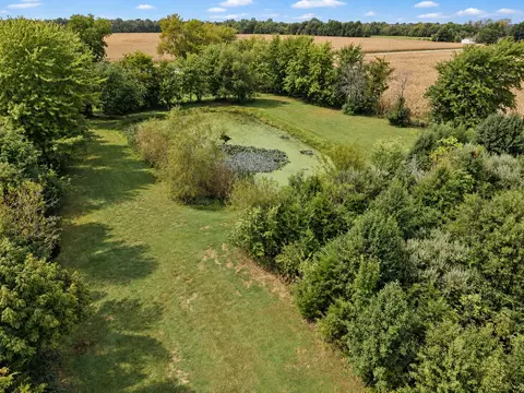 View/Area - 2076 N State Rd, Flora, IL 62839 photo 7 of 12