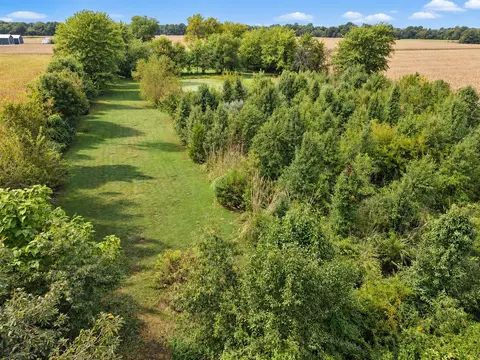 View/Area - 2076 N State Rd, Flora, IL 62839 photo 5 of 12