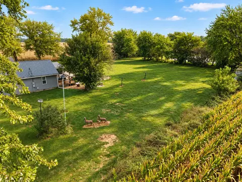 Exterior - 2076 N State Rd, Flora, IL 62839 photo 5 of 25