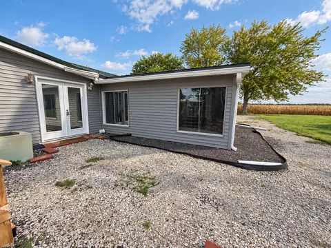 Exterior - 2076 N State Rd, Flora, IL 62839 photo 25 of 25