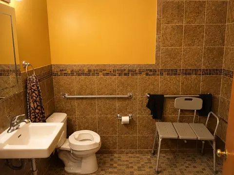 Bath - 5605 Cider Grove Ct, Plainfield, IL 60586 photo 2 of 3