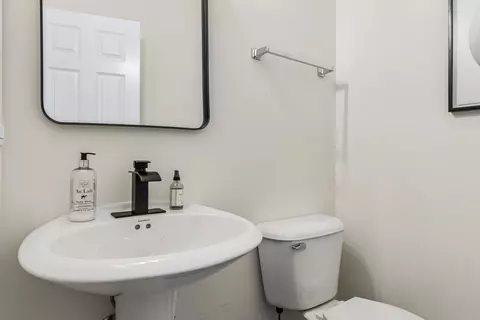Bath - 4150 Irving Rd, Aurora, IL 60504 photo 1 of 3