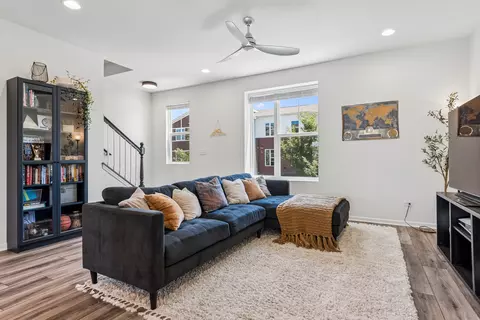Living - 4150 Irving Rd, Aurora, IL 60504 photo 2 of 2