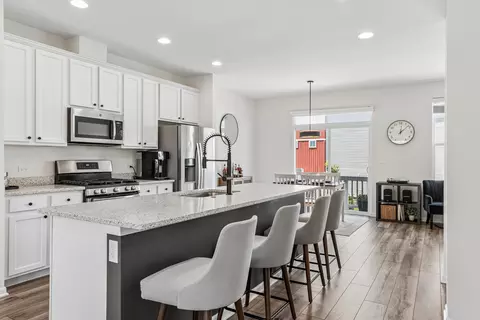 Kitchen - 4150 Irving Rd, Aurora, IL 60504 photo 1 of 3