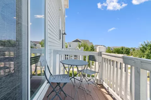 Exterior - 4150 Irving Rd, Aurora, IL 60504 photo 2 of 2