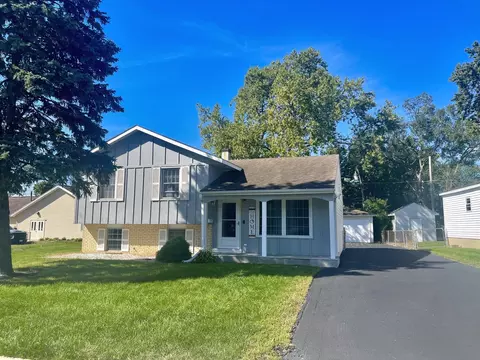 1578 Charles Dr, Glendale Heights, IL 60139
