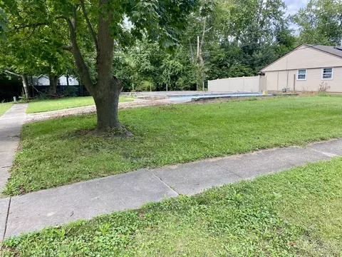 2508 E Illinois St, Urbana, IL 61802