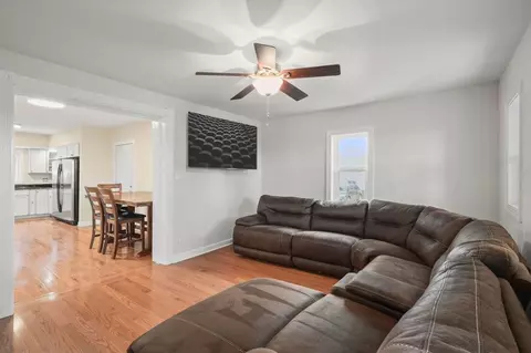 Entry Way - 3577 E 5000n Rd N, Bourbonnais, IL 60914 photo 3 of 3