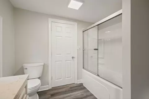 Bath - 3577 E 5000n Rd N, Bourbonnais, IL 60914 photo 3 of 3