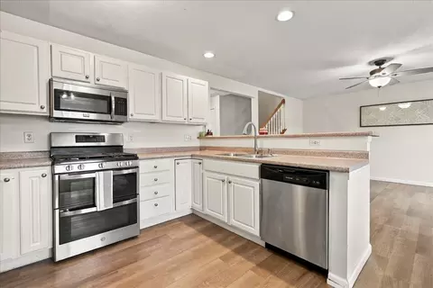 Kitchen - 1826 Chuck Murray Dr, Normal, IL 61761 photo 2 of 4