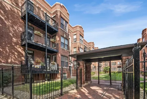 2711 N Mildred Ave #2A, Chicago, IL 60614