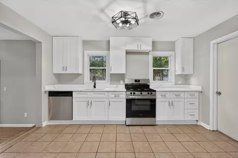 Kitchen - 905 Pine Bluff Rd, Morris, IL 60450 photo 1 of 1