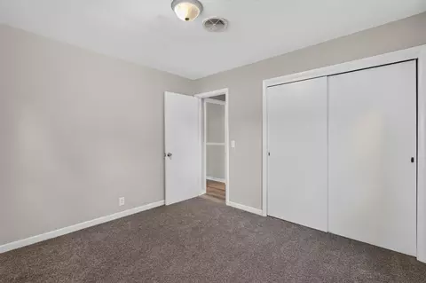 Bedroom - 905 Pine Bluff Rd, Morris, IL 60450 photo 2 of 3