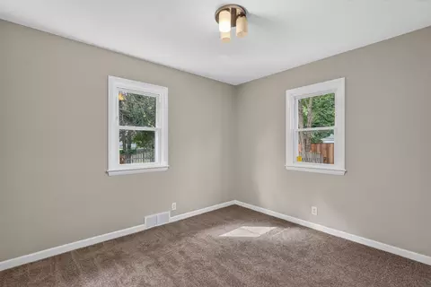 Bedroom - 905 Pine Bluff Rd, Morris, IL 60450 photo 1 of 3