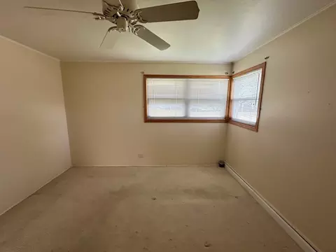 Bedroom - 2402 Rohlwing Rd, Rolling Meadows, IL 60008 photo 1 of 3