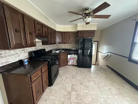 Kitchen - 2402 Rohlwing Rd, Rolling Meadows, IL 60008 photo 1 of 2