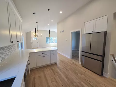 Kitchen - 6529 28th Pl, Berwyn, IL 60402 photo 3 of 3