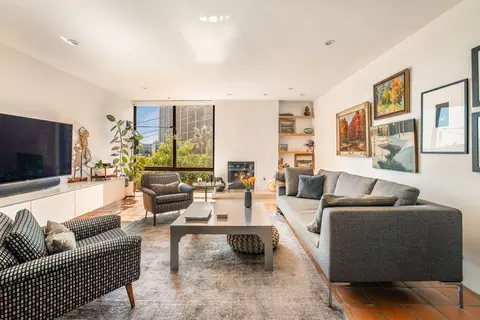 1033 Carol Dr #302, West Hollywood, CA 90069