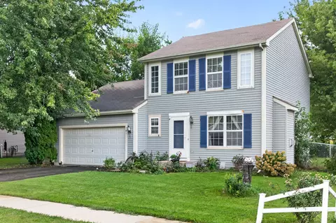 141 W Prairiefield Ave, Cortland, IL 60112