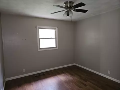 Bedroom - 926 E Webster St, Benton, IL 62812 photo 1 of 1