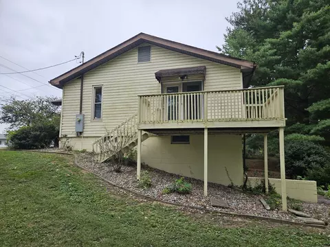 Other - 926 E Webster St, Benton, IL 62812 photo 3 of 14