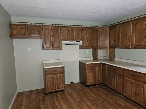 Other - 926 E Webster St, Benton, IL 62812 photo 5 of 14