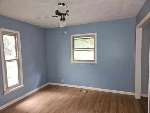 Other - 926 E Webster St, Benton, IL 62812 photo 6 of 14