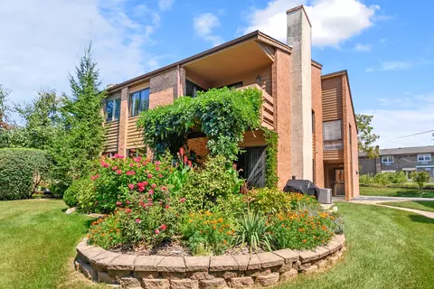 14475 S Ravinia Ave #9, Orland Park, IL 60462