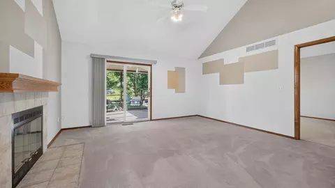 Living - 311 S Towanda Ave, Normal, IL 61761 photo 3 of 6