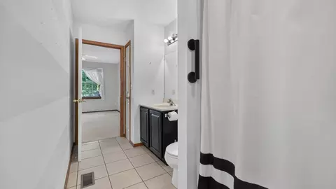 Bath - 311 S Towanda Ave, Normal, IL 61761 photo 2 of 4